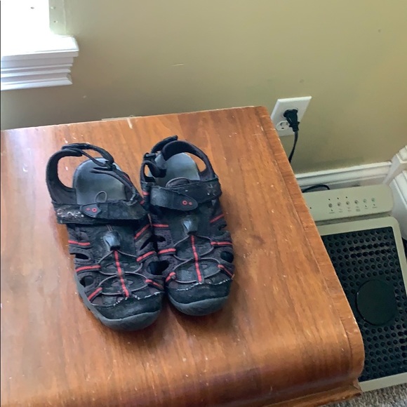 Sandals - Picture 2 of 4